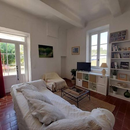 Maison De Cesar Saint-Saturnin-lès-Apt Exterior photo