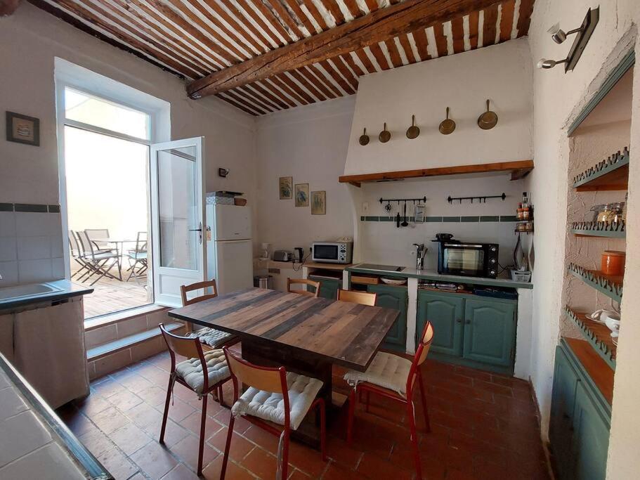 Maison De Cesar Saint-Saturnin-lès-Apt Exterior photo